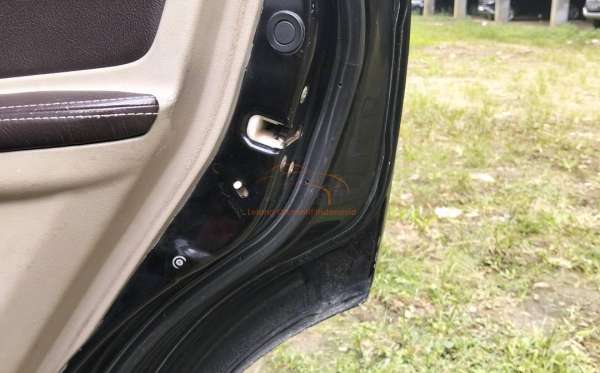 MITSUBISHI  PAJERO  SPORT 2.5HP-E