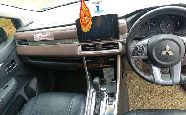 MITSUBISHI XPANDER SPORT