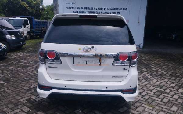TOYOTA FORTUNER 2.5G AT