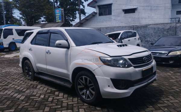 TOYOTA FORTUNER 2.5G AT