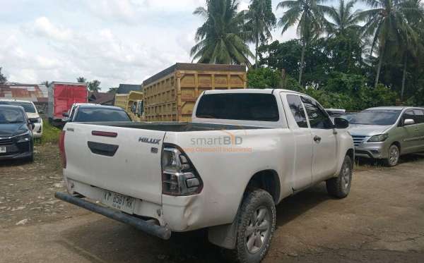 TOYOTA HILUX PICK UP