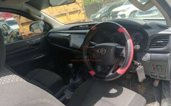 TOYOTA HILUX PICK UP