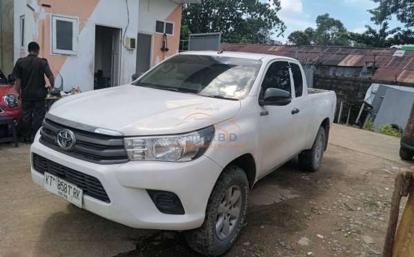 TOYOTA HILUX PICK UP