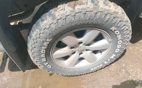 TOYOTA HILUX PICK UP