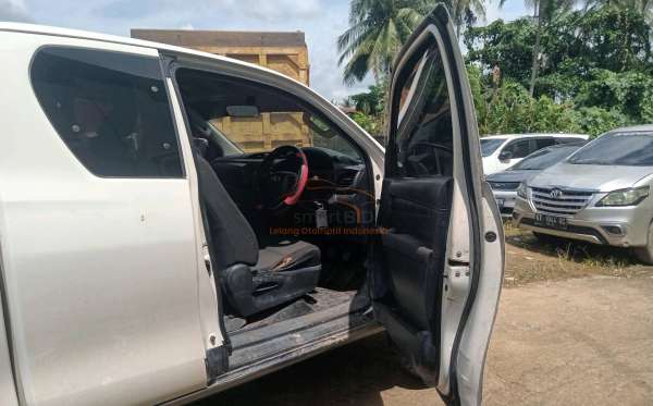 TOYOTA HILUX PICK UP