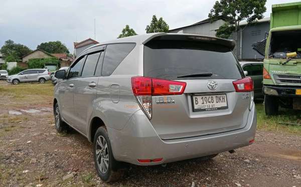 TOYOTA INNOVA G