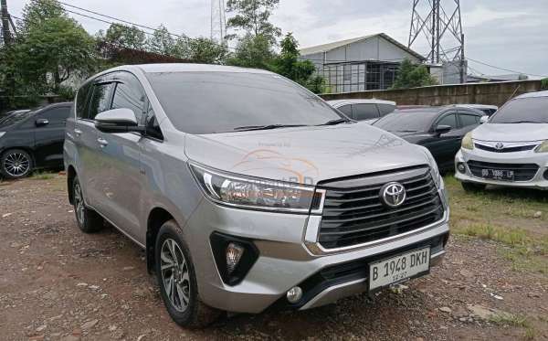 TOYOTA INNOVA G
