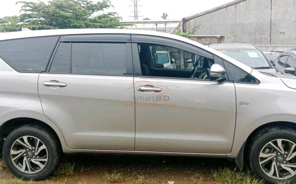 TOYOTA KIJANG INNOVA G