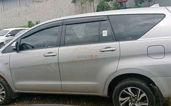 TOYOTA KIJANG INNOVA G