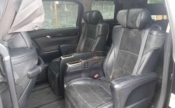 TOYOTA VELLFIRE 2.5G