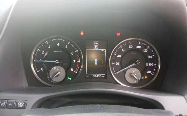 TOYOTA VELLFIRE 2.5G