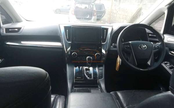 TOYOTA VELLFIRE 2.5G