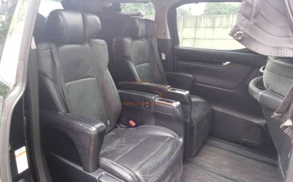 TOYOTA VELLFIRE 2.5G