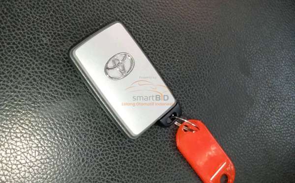 TOYOTA VELLFIRE 2.5G