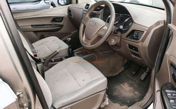 WULING CONFERO 1.5 DB MY (4X2)