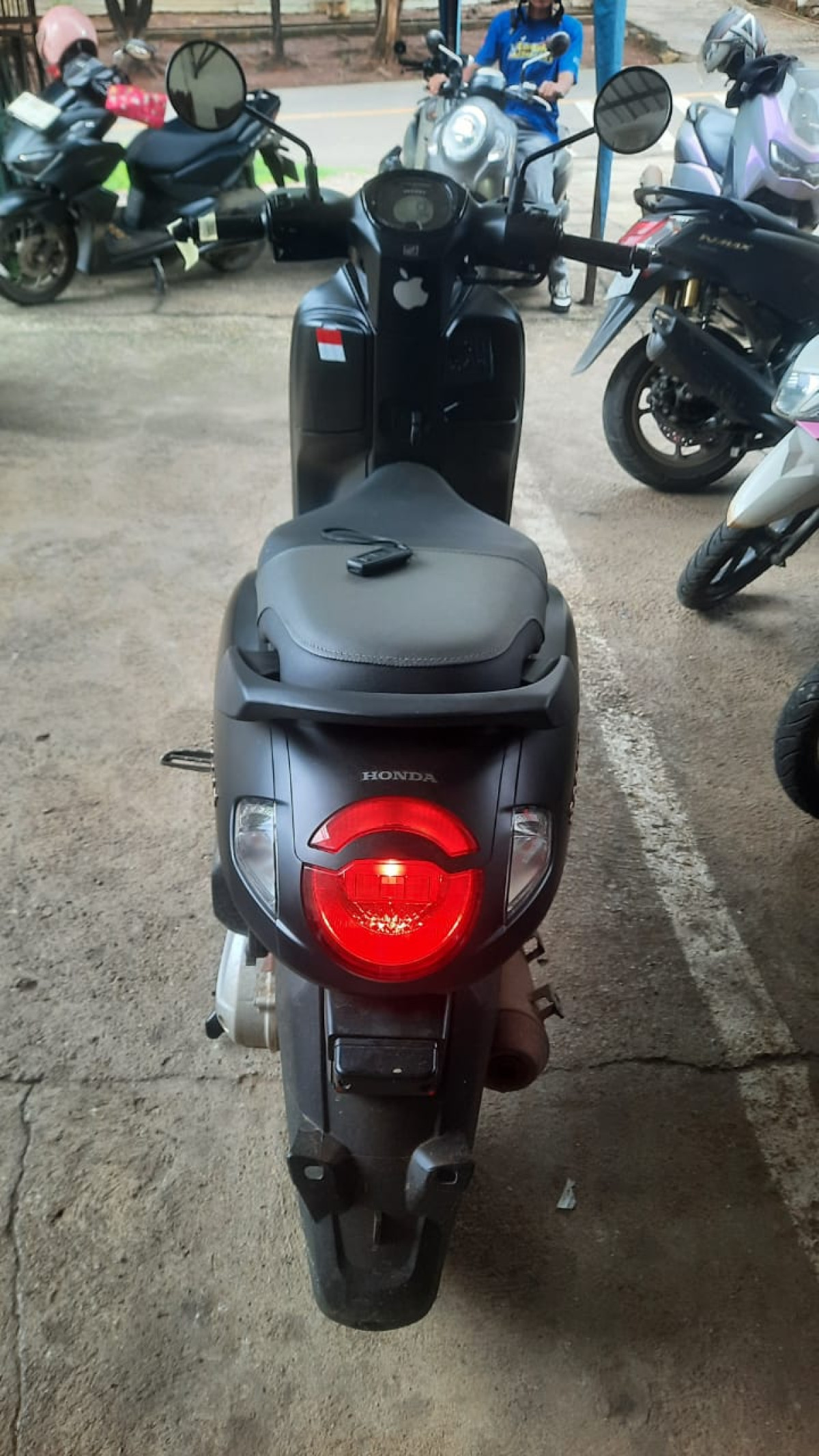 HONDA SCOOPY PRESTIGE