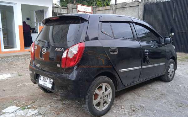 DAIHATSU  AYLA
