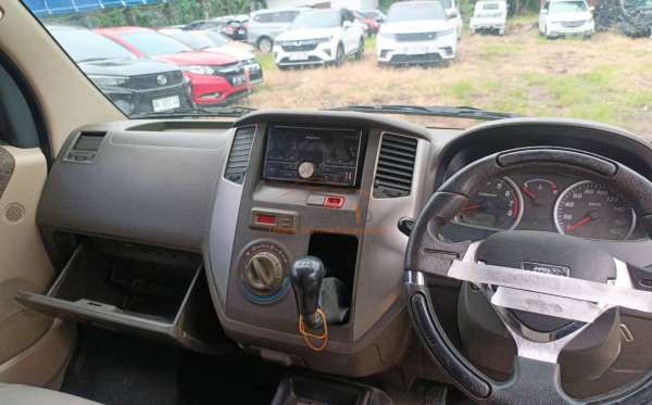 DAIHATSU LUXIO