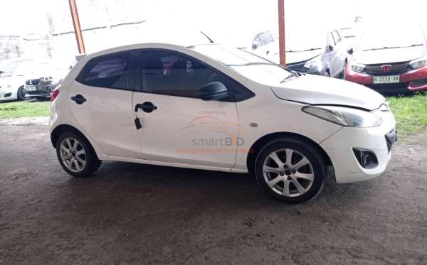MAZDA MAZDA 2