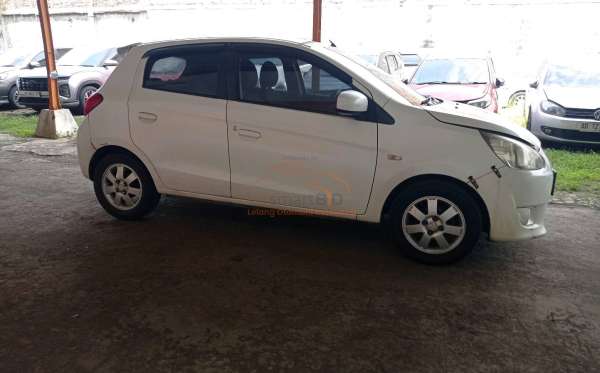 MITSUBISHI  MIRAGE  1.2L GLX