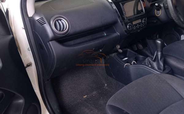 MITSUBISHI  MIRAGE  1.2L GLX