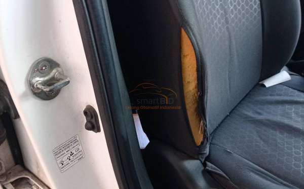 MITSUBISHI  MIRAGE  1.2L GLX