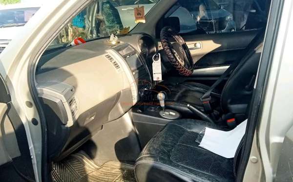 NISSAN X TRAIL 2.5