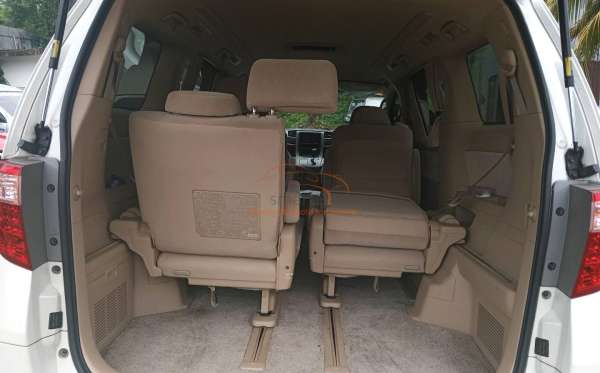 TOYOTA ALPHARD 2.4 X