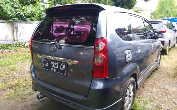 TOYOTA AVANZA S