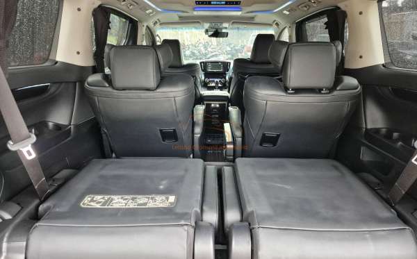 TOYOTA VELLFIRE 2.5G