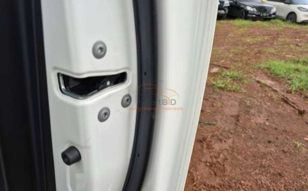 TOYOTA VELLFIRE 2.5G