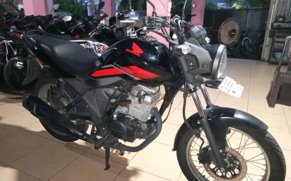 HONDA CB 150 Verza