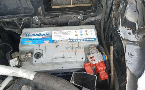 MERCEDES BENZ  C 200