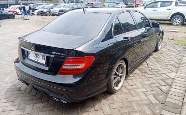 MERCEDES BENZ  C 200