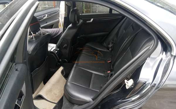 MERCEDES BENZ  C 200