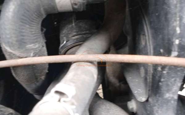 MERCEDES BENZ  C 200