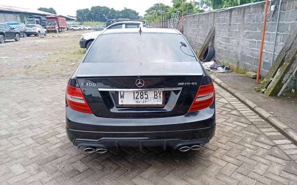 MERCEDES BENZ  C 200