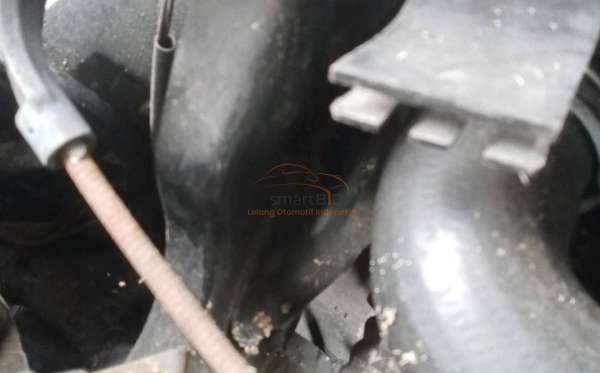 MERCEDES BENZ  C 200