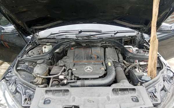 MERCEDES BENZ  C 200