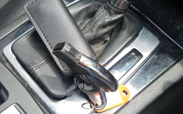 MERCEDES BENZ  C 200