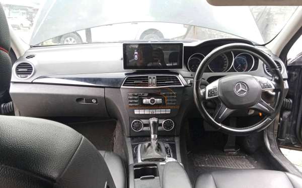 MERCEDES BENZ  C 200
