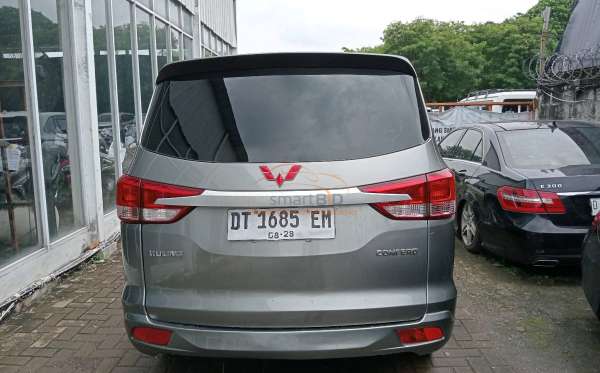 WULING CONFERO