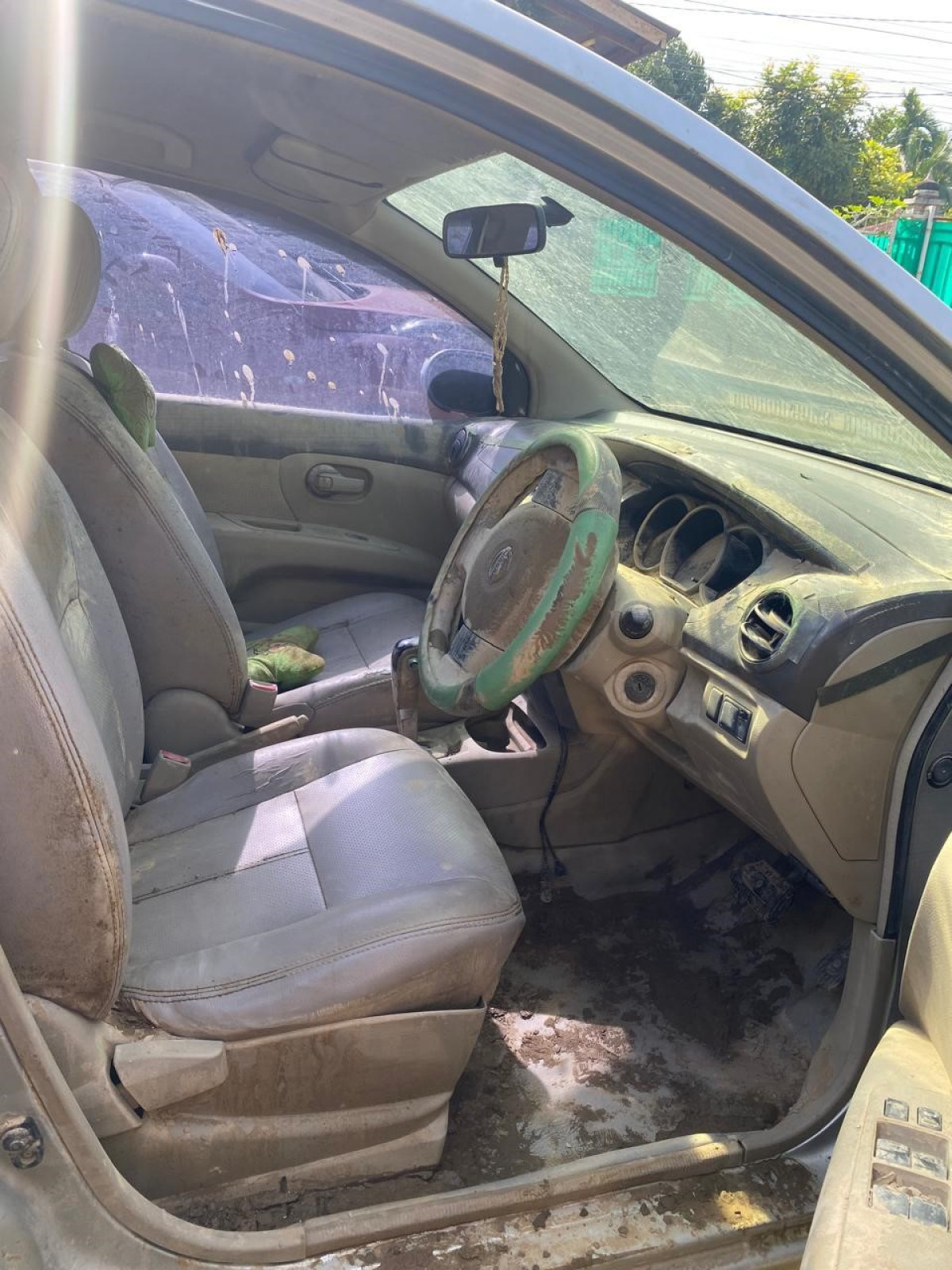 NISSAN  GRAND LIVINA  XV