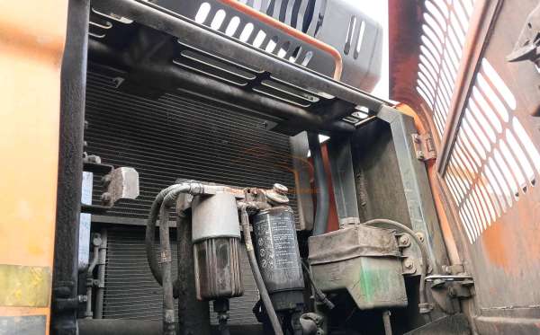 DOOSAN  EXCAVATOR DX520LCA