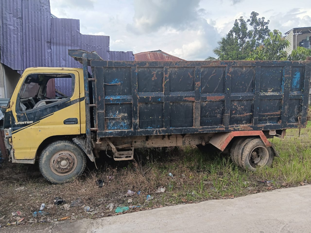 MITSUBISHI  FE  74 HD