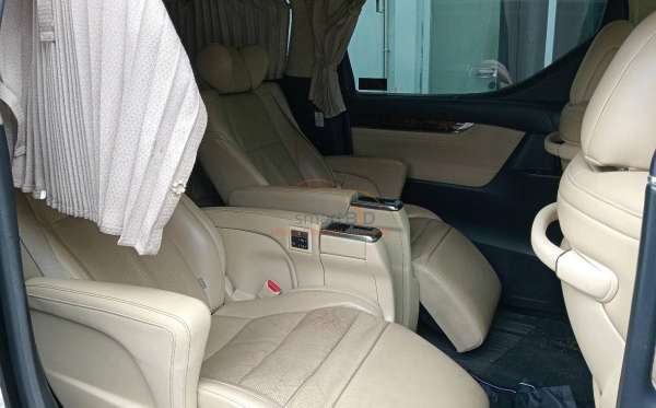 TOYOTA ALPHARD 2.5 G