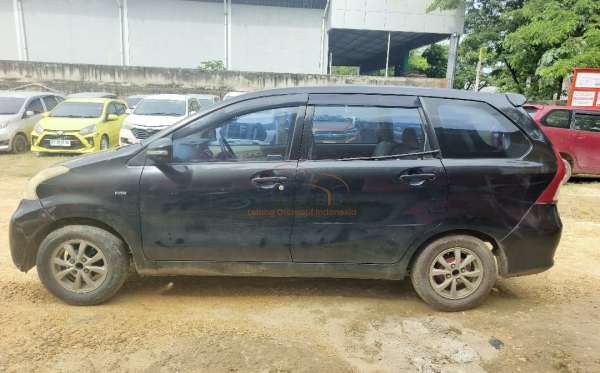 TOYOTA AVANZA 1.3 G