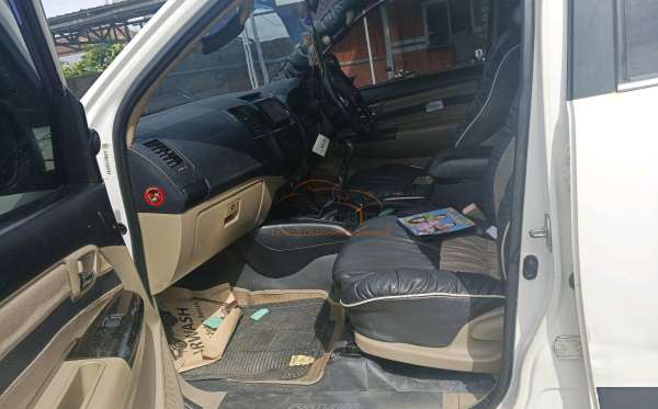 TOYOTA  FORTUNER  G 2.5