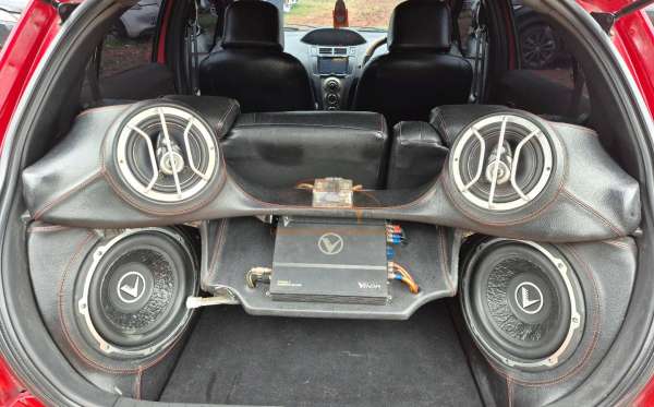 TOYOTA  YARIS  1.5 S