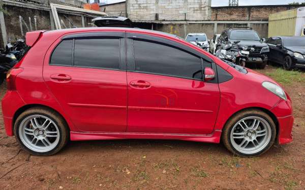 TOYOTA  YARIS  1.5 S